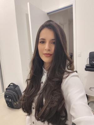 Bruna C.