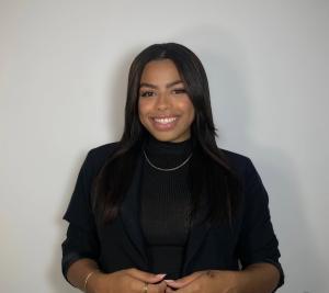 Karolayne B.