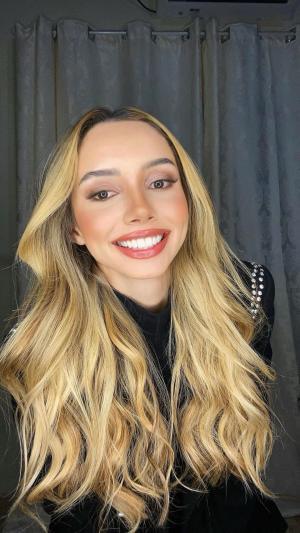 Ariane V.
