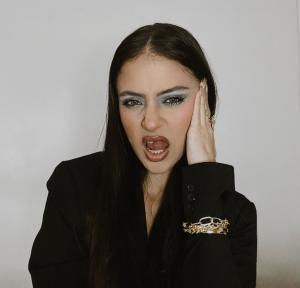 Victoria caroline R.